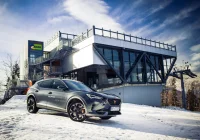 Samochodem po stoku narciarskim w Kasinie Wiekiej - zdjęcie główne