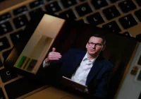 Morawiecki: mniej osób chce się testować - zdjęcie główne