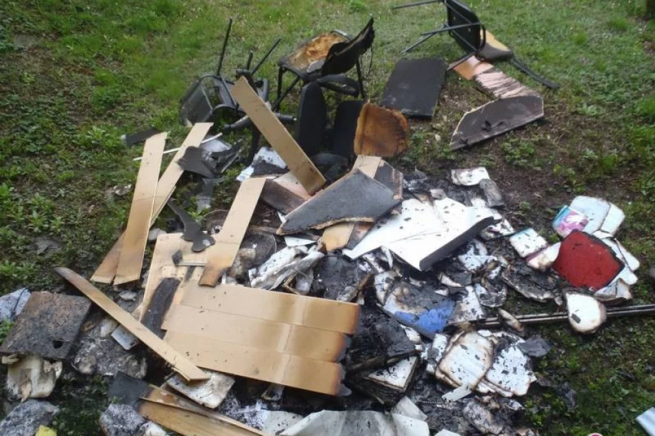 Pożar w urzędzie gminy. Płonęła m.in. dokumentacja - zdjęcie 2