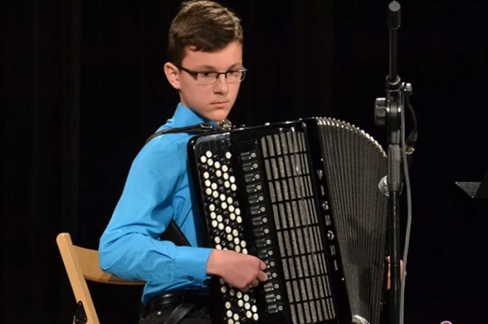 Instrumentaliści na scenie - zdjęcie 2