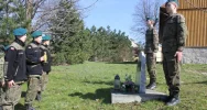 Zapalili znicze upamiętniając 75.rocznicę - zdjęcie 3