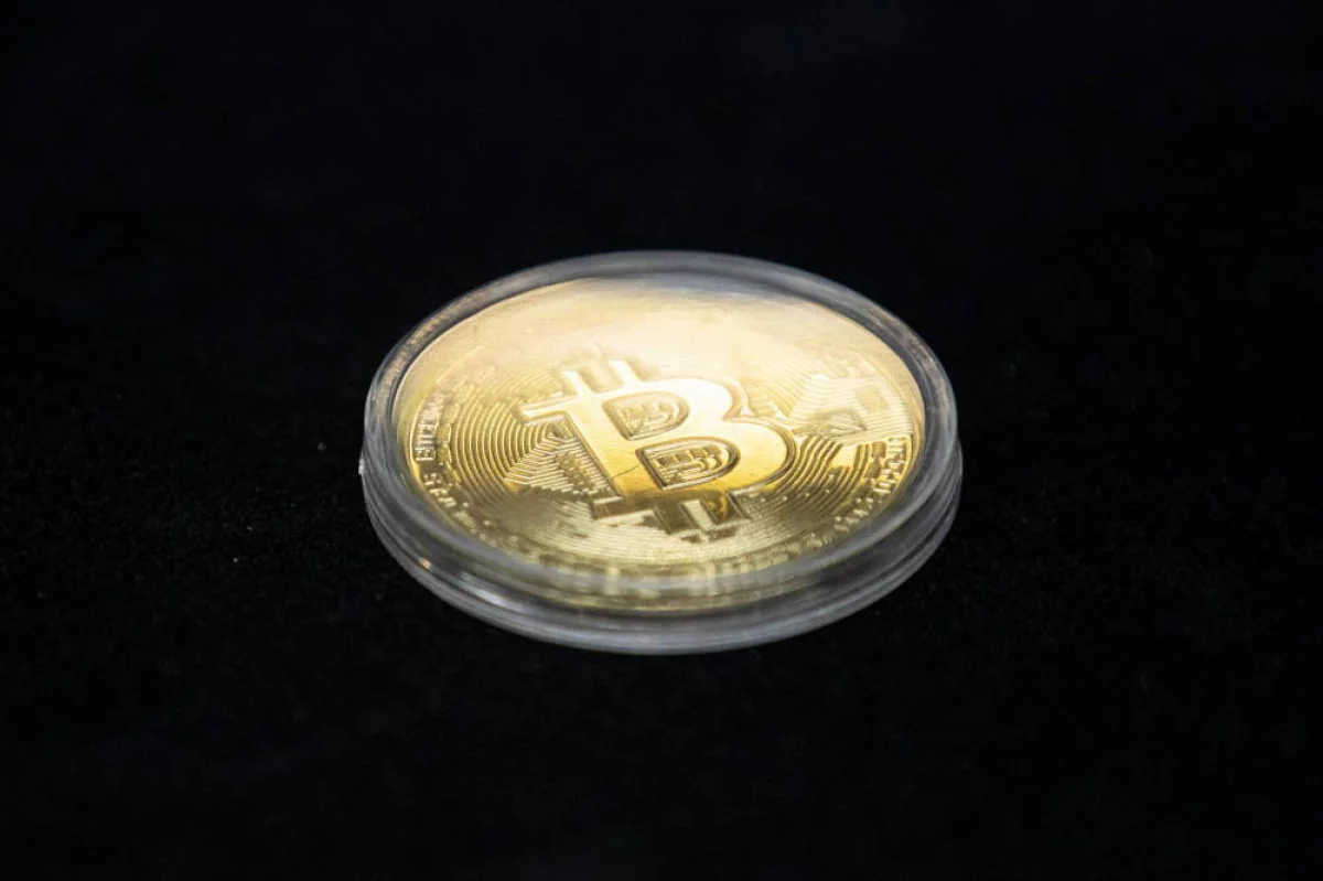 Borys: w ciągu weekendu bitcoin stracił blisko jedną piątą wartości - zalecana ostrożność. W ciągu roku jego wartość wzrosła o 340 proc.