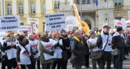 Protestowali w Warszawie. Największe problemy to brak dialogu i różnice płac z lekarzami - zdjęcie 2