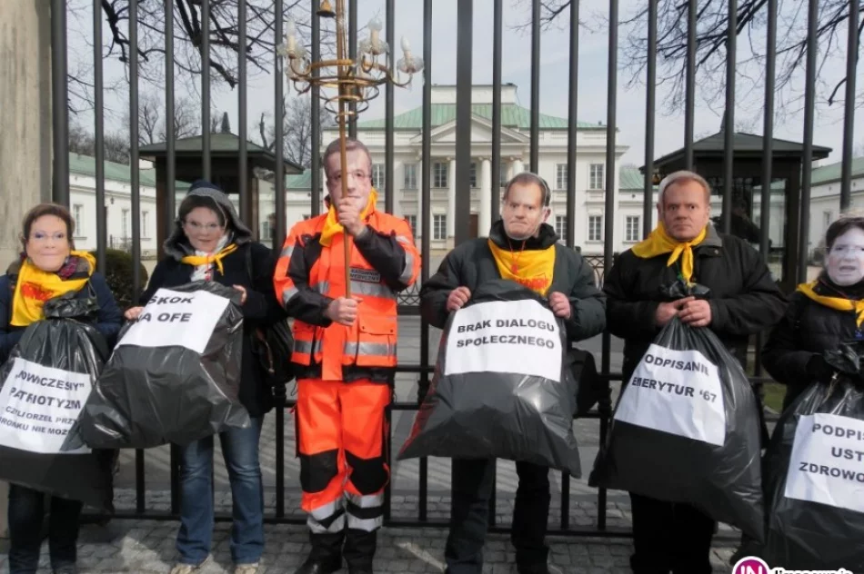 Protestowali w Warszawie. Największe problemy to brak dialogu i różnice płac z lekarzami - zdjęcie 3