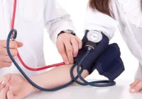 Nadciśnienie a COVID-19 - inhibitory ACE mogą łagodzić przebieg  - zdjęcie główne