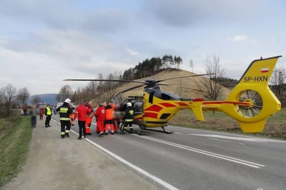 Zderzenie samochodu z motocyklem. Śmigłowiec na pomoc poszkodowanemu - zdjęcie 4
