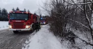 Po zderzeniu samochód wjechał do koryta potoku - zdjęcie 3