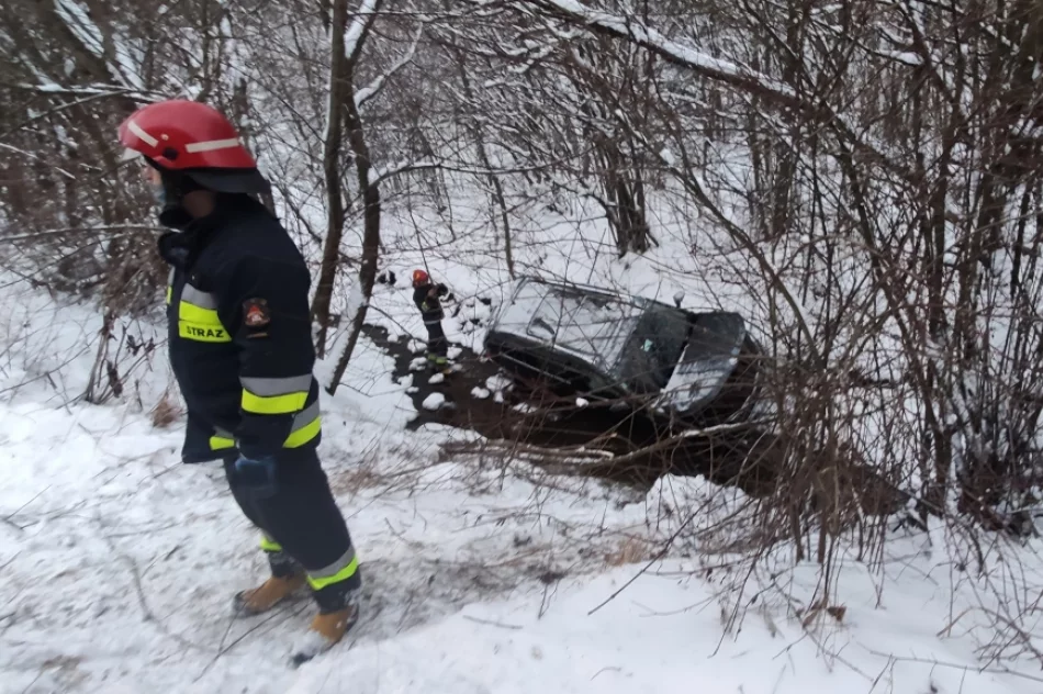Po zderzeniu samochód wjechał do koryta potoku - zdjęcie 6
