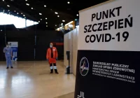 Ruszyły zapisy seniorów po osiemdziesiątce na szczepienia przeciw COVID-19 - zdjęcie główne