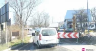 Drogowcy przywracają przejście dla pieszych. Utrudniony wjazd i wyjazd ze szpitala - zdjęcie 3