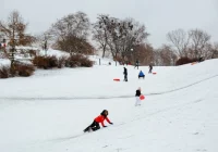 Dziś ostatni dzień ferii; w poniedziałek do szkół wracają najmłodsi uczniowie - zdjęcie główne