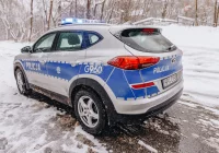 BMW wypadło z jezdni i uderzyło w barierę - zdjęcie główne