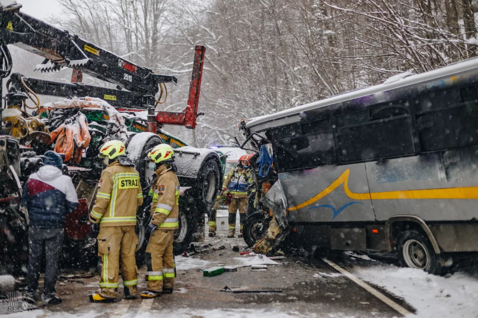 Sprawa zderzenia autobusu i ciężarówki będzie miała finał w sądzie - zdjęcie 2