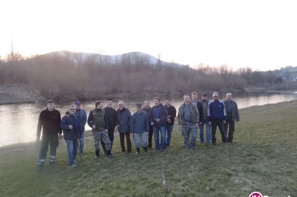 Zebrali z brzegów rzeki 14 m3 śmieci  - czy coś się zmieni? - zdjęcie 2