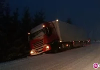 Zima nie odpuszcza. Trudne warunki na drogach - zdjęcie główne