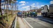 Zderzenie dwóch osobówek na DK28. Jedna osoba ranna - zdjęcie 3