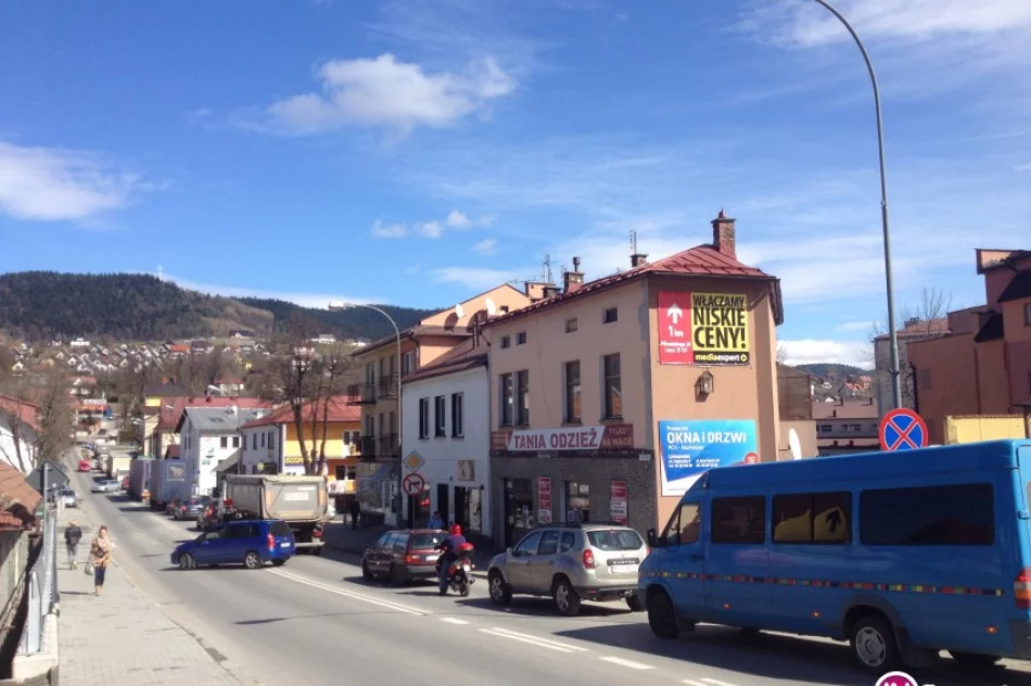 Paraliż na miejskich drogach. Korki aż do rynku - zdjęcie 2