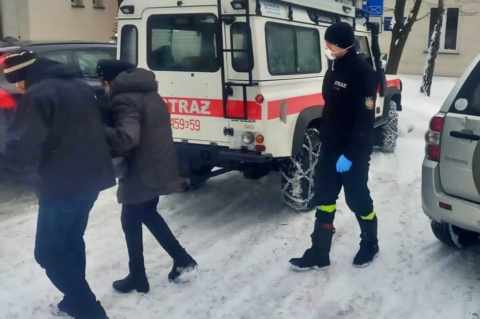 Druhowie pomagają seniorom w dotarciu na szczepienia - zdjęcie 2