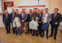 Bitwa na głosy dobiega końca - zdjęcie główne