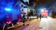 Zapaliło się poddasze w budynku mieszkalnym - zdjęcie 3