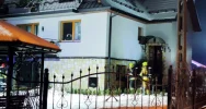 Zapaliło się poddasze w budynku mieszkalnym - zdjęcie 5