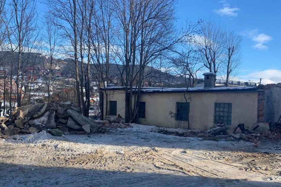 Rozpoczęły się prace przy Pałacyku pod Pszczółką - dawnej siedzibie UB - zdjęcie 2