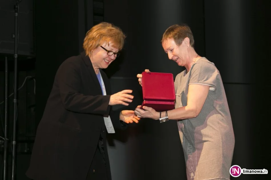 Justyna Kowalczyk ze 'Srebrnym Pazurem' - zdjęcie 3