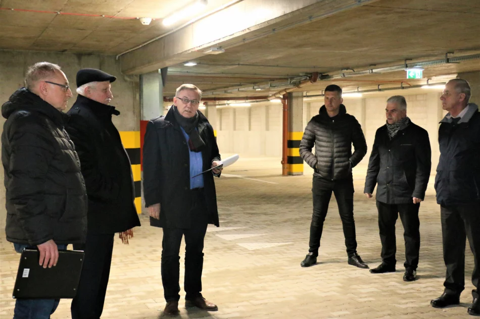 Dobiega końca budowa parkingu przy ul. Ks. Łazarskiego - zdjęcie 2