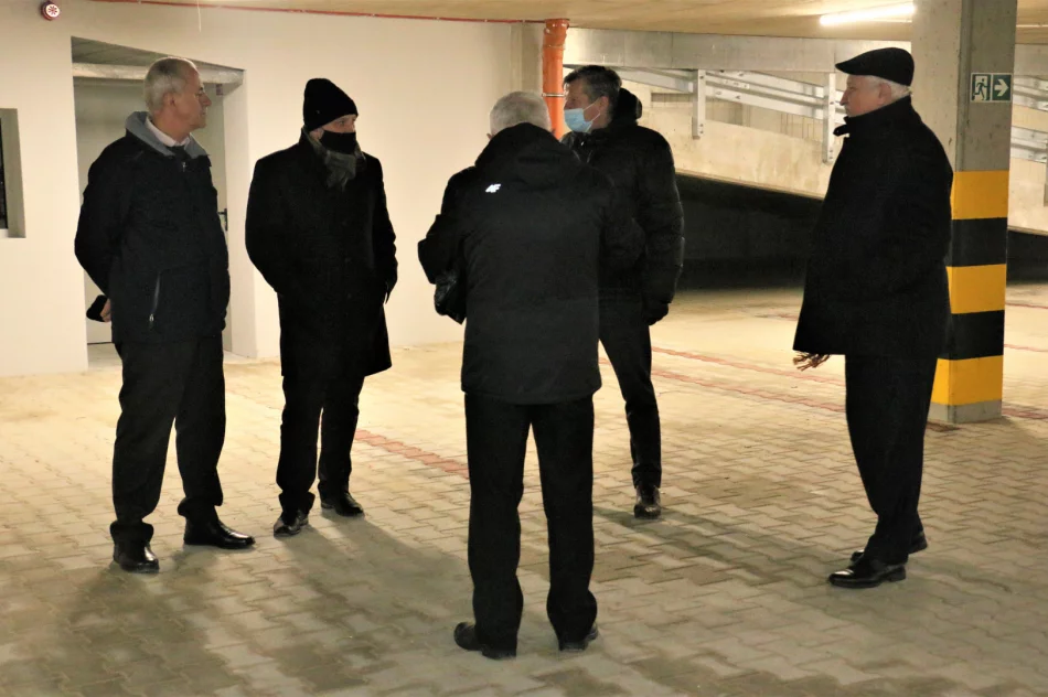 Dobiega końca budowa parkingu przy ul. Ks. Łazarskiego - zdjęcie 13