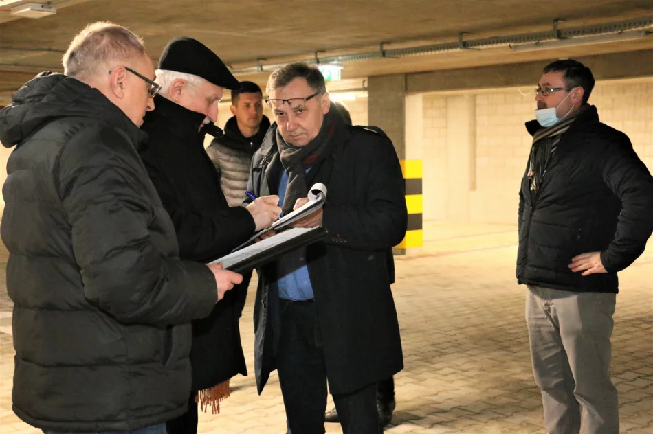 Dobiega końca budowa parkingu przy ul. Ks. Łazarskiego - zdjęcie 14