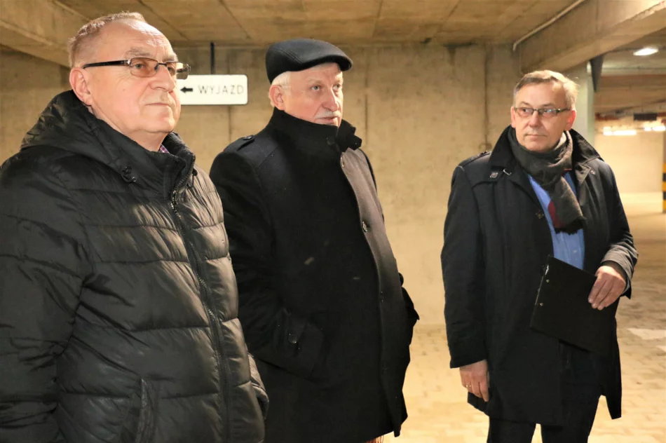 Dobiega końca budowa parkingu przy ul. Ks. Łazarskiego - zdjęcie 17