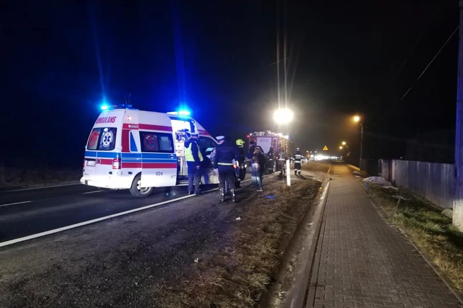 Nietrzeźwy 37-latek potrącony przez samochód. Mężczyzna zabrany do szpitala - zdjęcie 2