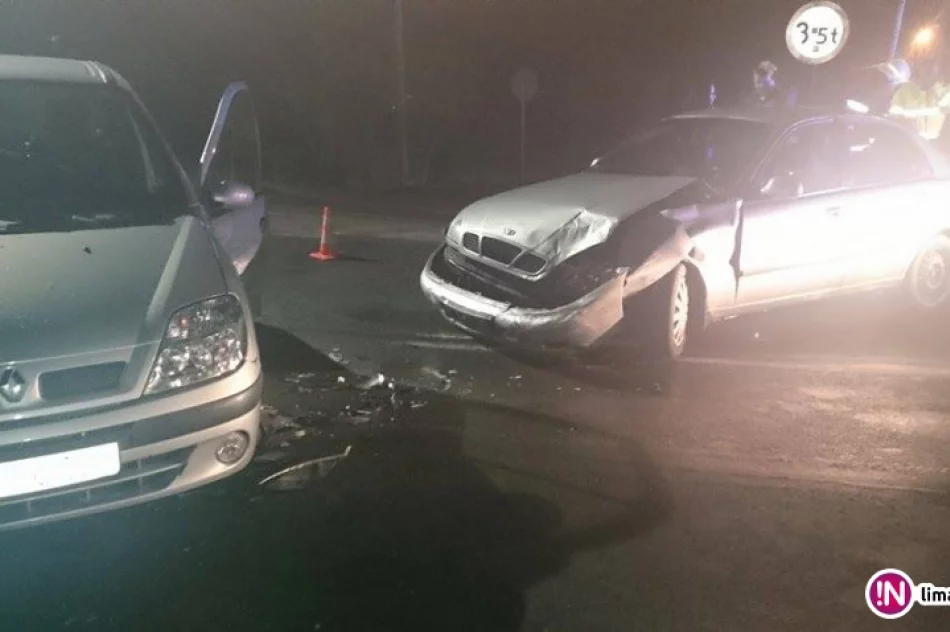 Wypadek na skrzyżowaniu - jedna osoba w szpitalu - zdjęcie 2