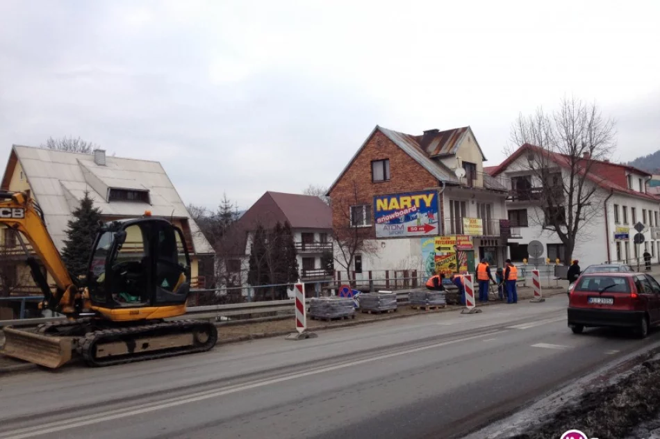 Remont muru oporowego i chodnika przy DK28 - zdjęcie 2