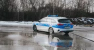 Policjanci doskonalili technikę jazdy radiowozem - zdjęcie 5