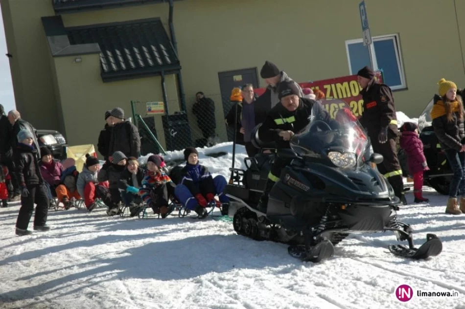 Piknik zimowy - wszystkie pary nart poszły w ruch - zdjęcie 3