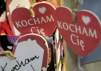 UOKiK zaleca ostrożność przy walentynkowych ofertach i promocjach - zdjęcie główne
