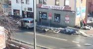 Montaż reklamy i bezmyślne parkowanie - zdjęcie 2