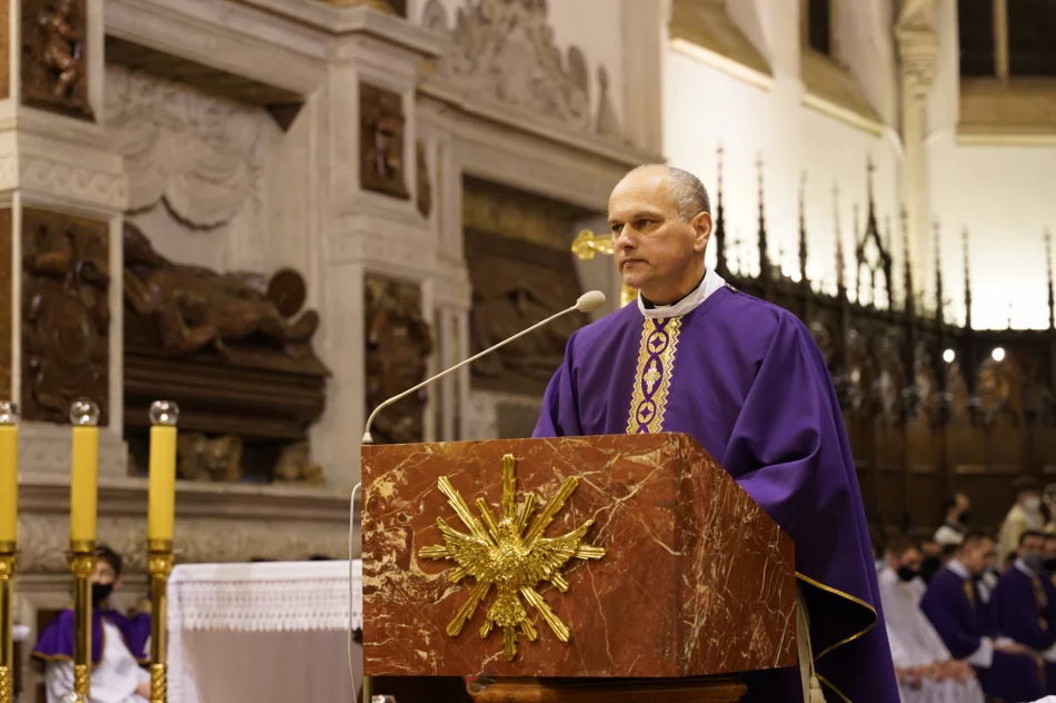 "Bóg i szczęście bez końca tylko dla pobożnych" - Środa Popielcowa w katedrze - zdjęcie 2