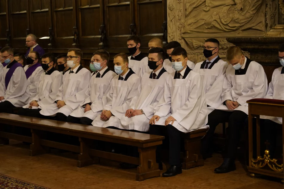 "Bóg i szczęście bez końca tylko dla pobożnych" - Środa Popielcowa w katedrze - zdjęcie 5