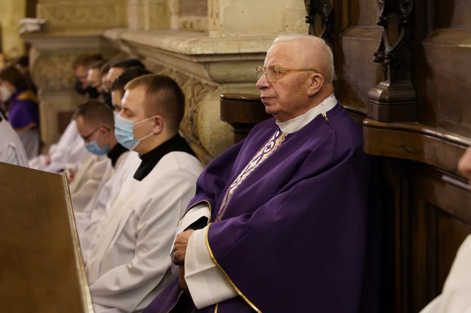 "Bóg i szczęście bez końca tylko dla pobożnych" - Środa Popielcowa w katedrze - zdjęcie 8