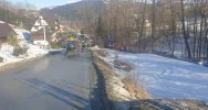 Mężczyzna przygnieciony przez drzewo. Poszkodowanego zabrał LPR - zdjęcie 4
