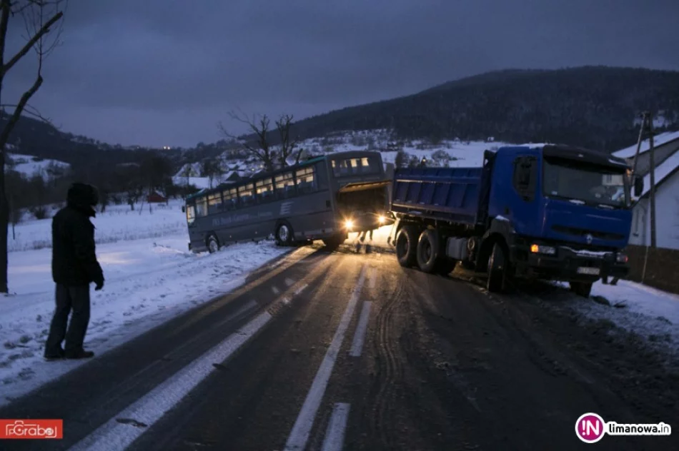 Autobus wjechał w pole, sprawca nawet się nie zatrzymał - zdjęcie 2