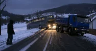 Autobus wjechał w pole, sprawca nawet się nie zatrzymał - zdjęcie 2