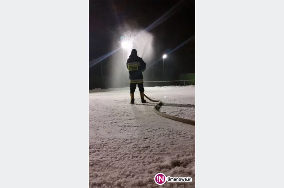 W Mszanie Dolnej powstało lodowisko - zdjęcie 2