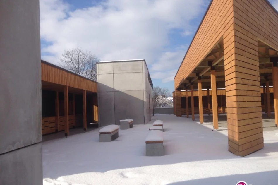 Drzwi zamknęły 'dołek' na kolejne tygodnie - zdjęcie 2