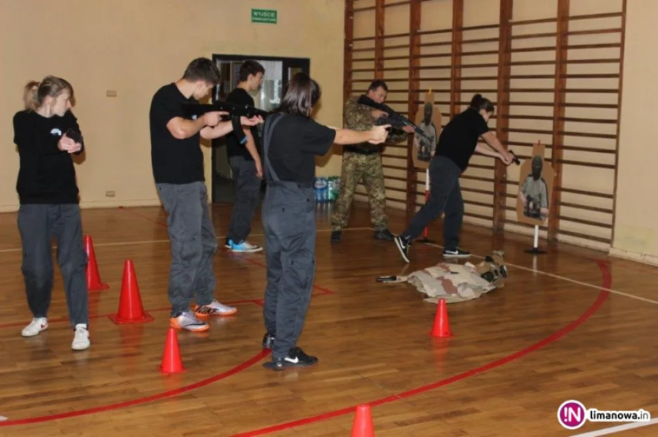 Odbyli tygodniowy obóz w Centrum Szkolenia Policji - zdjęcie 4