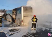 Pożar autobusu i utrudnienia na 'krajówce' - zdjęcie główne
