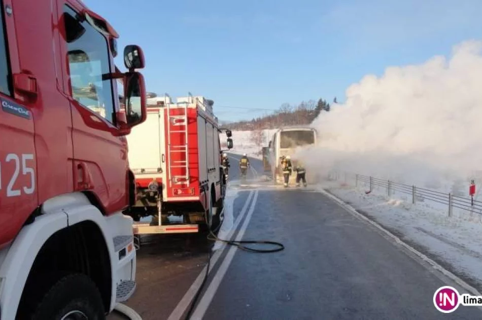 Pożar autobusu i utrudnienia na 'krajówce' - zdjęcie 2