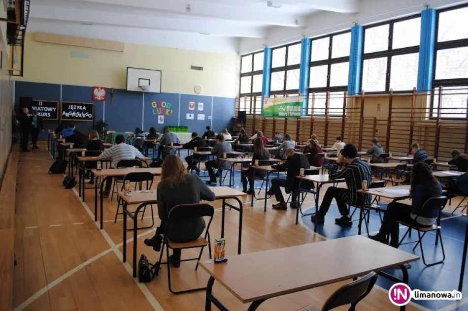 Zwycięzcy powiatowego konkursu z języka angielskiego - zdjęcie 2